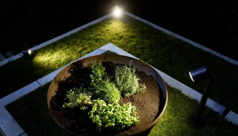 Oprawa ogrodowa wbijana SPOT GARDEN SC LED z czujnikiem 7,84W 363lm 1800-4000K RGBWW IP65 IK03 24V antracyt / aluminium