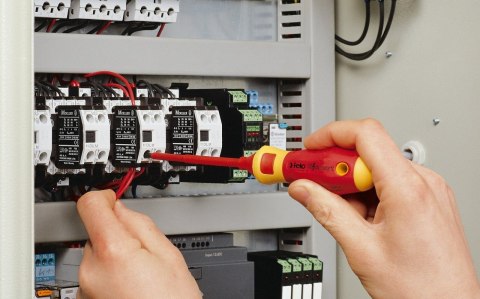 Zestaw elektryczny XL-Strongbox FELO - E-SMART SLIM / [12 cz.]. Zestaw zawiera min. końcówki do śrub z gniazdem PlusMinus.