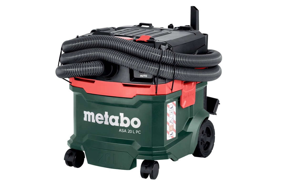 Metabo ASA 20 L PC - wąż zamocowany na obudowie do transportu