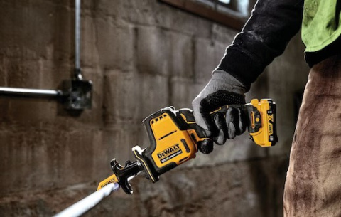 PILARKA SZABLOWA DeWalt + walizka TSTAK 12V XR