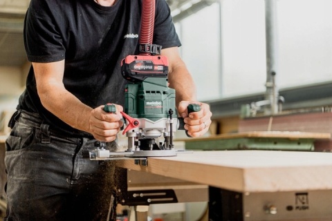 AKUMULATOROWA FREZARKA GÓRNOWRZECIONOWA METABO OFV 18 LTX BL 12