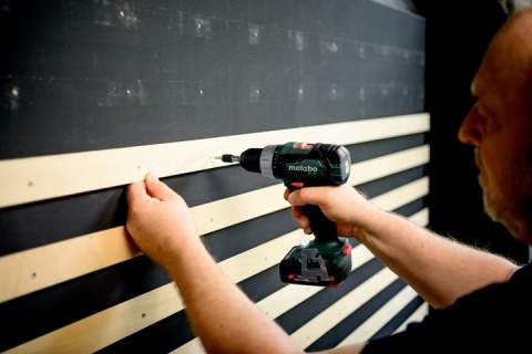 Wiertarko-wkrętarka akum. Metabo BS 18 L 2x2Ah Ładowarka SC36 Metabox 145