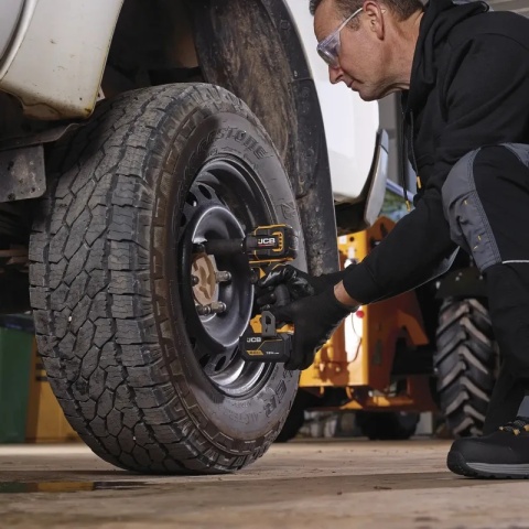 Klucz udarowy JCB Pro Power Tools 18V 1/2" 250 Nm (maks. 350 Nm)