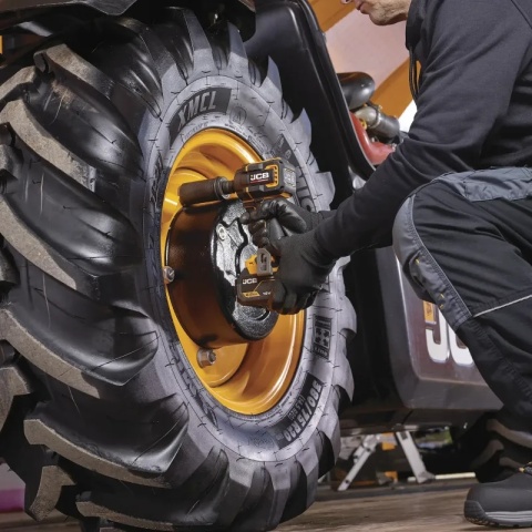 Klucz udarowy JCB Pro Power Tools 18V 1/2" 400 Nm (maks. 620 Nm