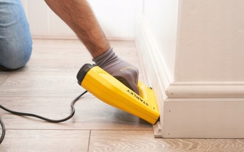 STANLEY Zszywacz elektryczny TRE550 HD (zszywka G)