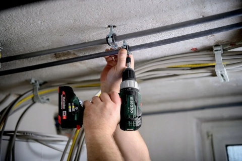 WIERTARKO WKRĘTARKA z UDAREM METABO SB 18 L 18V 50Nm 2x2Ah