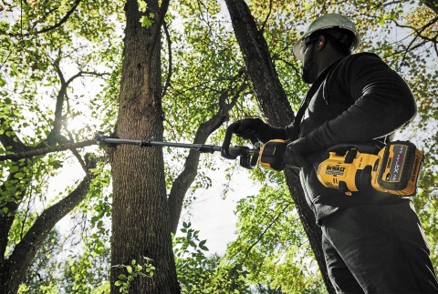 PRZYSTAWKA PIŁA NA WYSIĘGNIKU 20CM 2,7M DO CIĘCIA GAŁĘZI DEWALT DCMASPS5N