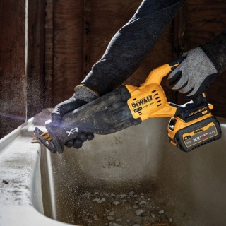 Piła szablasta akumulatorowa Dewalt DCS386 BODY