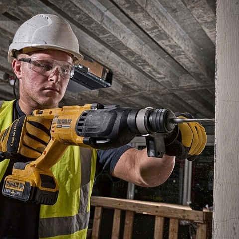 Zestaw narzędzi DEWALT DCH133 DCG405 DCF620, 18V XR, Li-Ion 2x5,0Ah