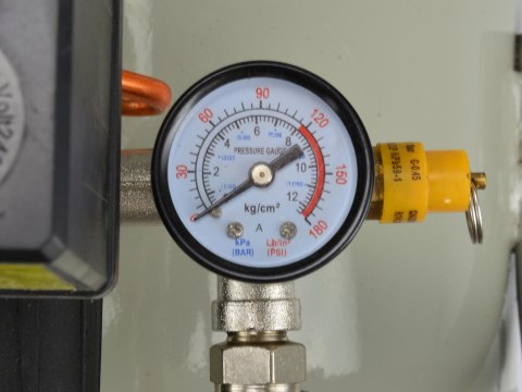 Kompresor olejowy 50L(1) Geko