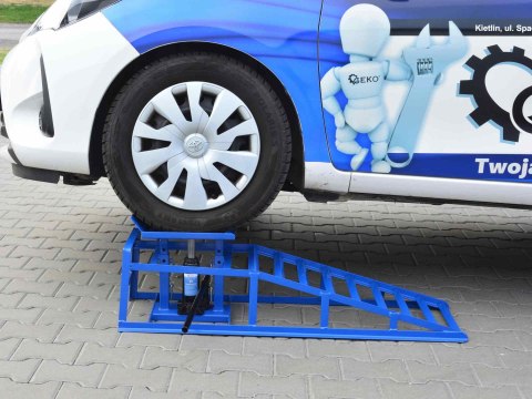 Rampa - najazd z podnośnikiem 2T (1/2) Geko