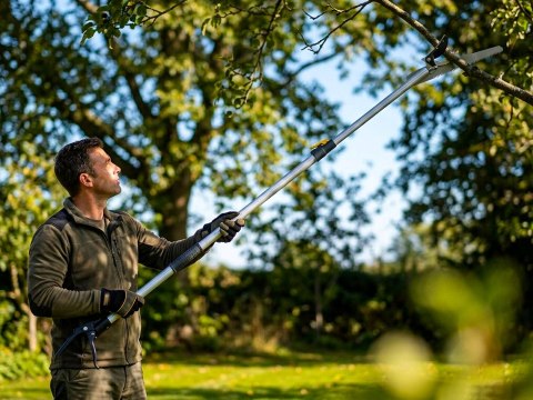 Sekator teleskopowy na wysięgniku z piłą 1,37-2,2m (12) Geko