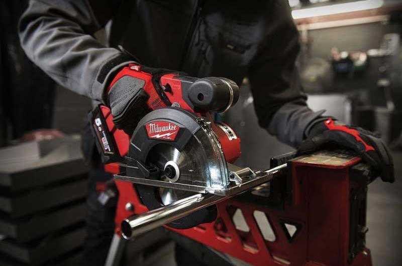 Milwaukee M18 FMCS-0 pilarka tarczowa do metalu Milwaukee M18 FMCS-0 pilarka tarczowa do metalu