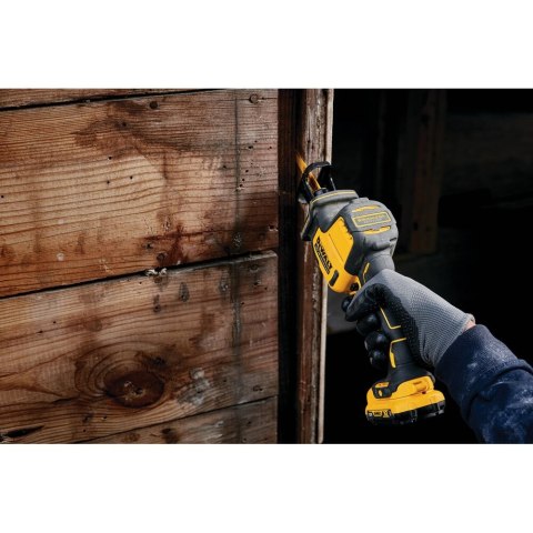 12V XR PILARKA SZABLOWA 2 X 2AH DEWALT DCS312D2-QW
