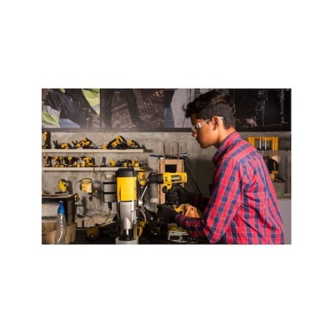 12V XR WIERTARKO-WKRĘTARKA Z UDAREM 2 X 2AH DEWALT DCD716D2-QW