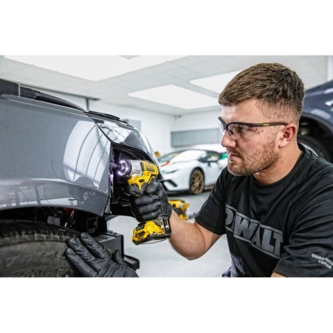 12V XR ZAKRĘTARKA UDAROWA 2 X 2AH DEWALT DCF801D2-QW