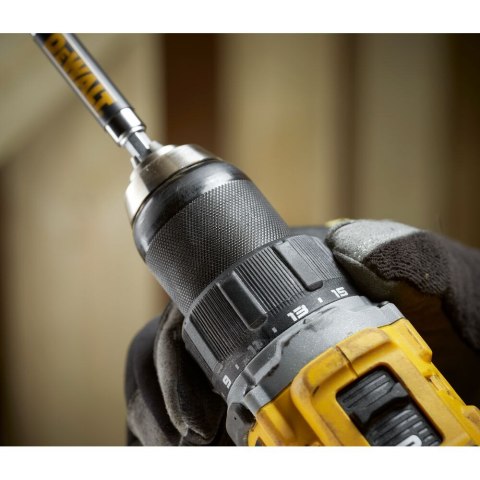 18 V XR BEZSZCZOTKOWA WIERTARKO-WKRĘTARKA Z TSTAK DEWALT DCD794NT-XJ