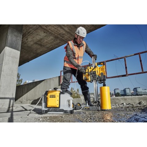 18V XR BEZPRZEWODOWY ZBIORNIK WODY DEWALT DCE6820N-XJ