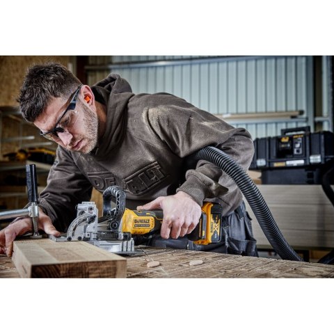 18V XR FREZARKA DO WPUSTÓW LAMELLO 2 X 5AH DEWALT DCW682P2-QW