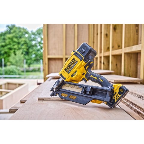 18V XR GWOŹDZ. 33ST. 64-90MM SEKWENCYJNA DEWALT DCN950N-XJ