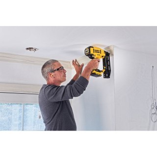 18V XR GWOŹDZIARKA 16GA 2 X 2AH DEWALT DCN662D2-QW