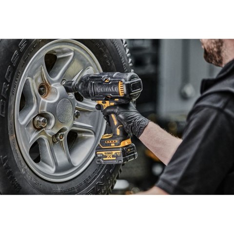 18V XR KLUCZ UDAROWY 1/2 1355NM 2X5AHGFN DEWALT DCF900P2G-QW