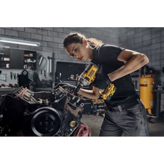 18V XR KOMPAKTAKTOWY KLUCZ UDAROWY 1/2" 2X5AH DEWALT DCF892P2T-QW