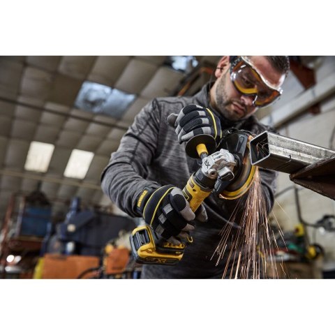 18V XR KOMPAKTOWA 125 MM SZLIFIERKA KĄTOWA - 2 X 3,5AH POWERSTACK DEWALT DCG404S2T-QW