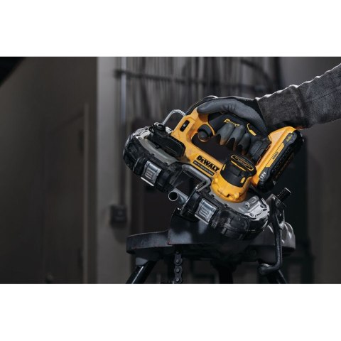 18V XR KOMPAKTOWA PILARKA TAŚMOWA DEWALT DCS377NT-XJ
