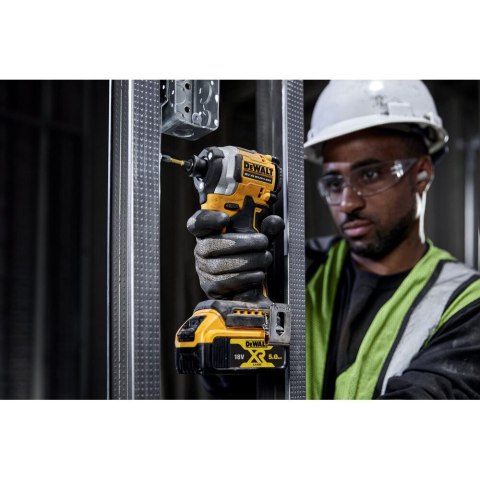 18V XR KOMPAKTOWA ZAKRĘTARKA UDAROWA DEWALT DCF850NT-XJ