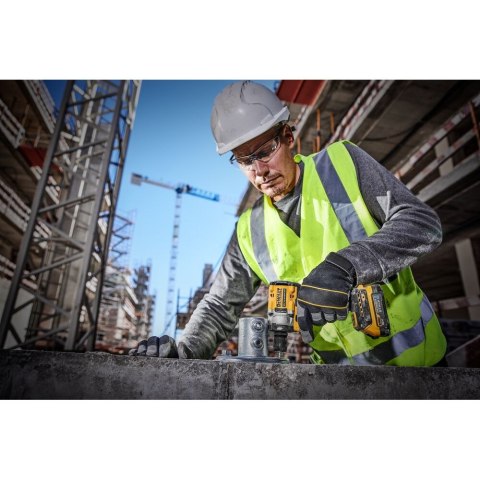 18V XR KOMPAKTOWY KLUCZ UDAROWY 1/2" 2X1.7AH POWERSTACK DEWALT DCF921E2T-QW