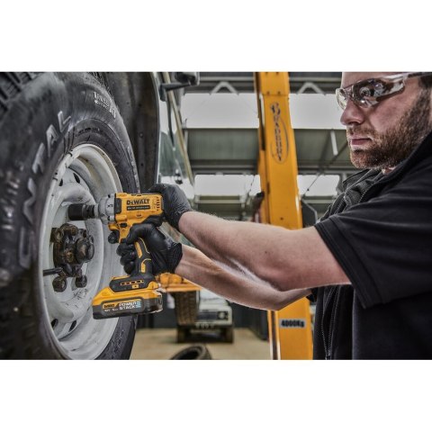 18V XR KOMPAKTOWY KLUCZ UDAROWY 1/2" 2X5AH DEWALT DCF891H2T-QW
