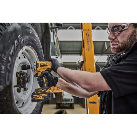 18V XR KOMPAKTOWY KLUCZ UDAROWY 1/2" DEWALT DCF891N-XJ