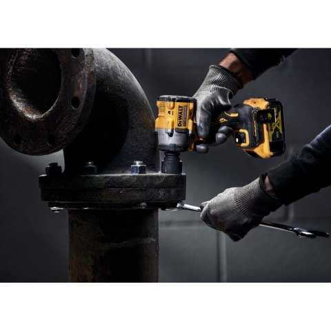 18V XR KOMPAKTOWY KLUCZ UDAROWY 1/2" TSTAK DEWALT DCF921NT-XJ