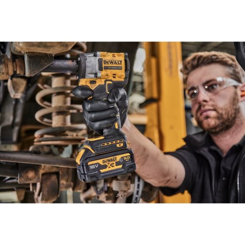 18V XR KOMPAKTOWY KLUCZ UDAROWY 3/8" DEWALT DCF923N-XJ