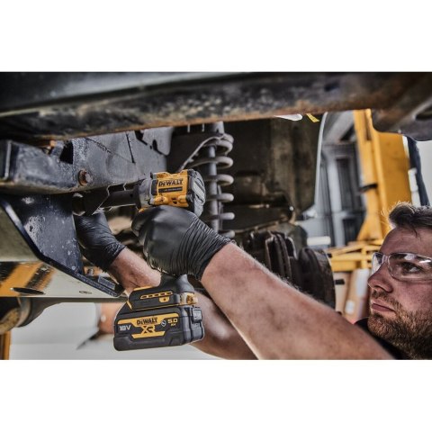 18V XR KOMPAKTOWY KLUCZ UDAROWY 3/8" GFN 2X5AH DEWALT DCF923P2G-QW