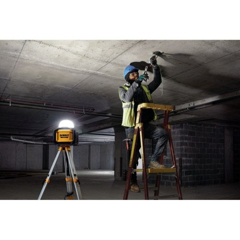 18V XR LAMPA LED TOOL CONNECT DEWALT DCL074-XJ