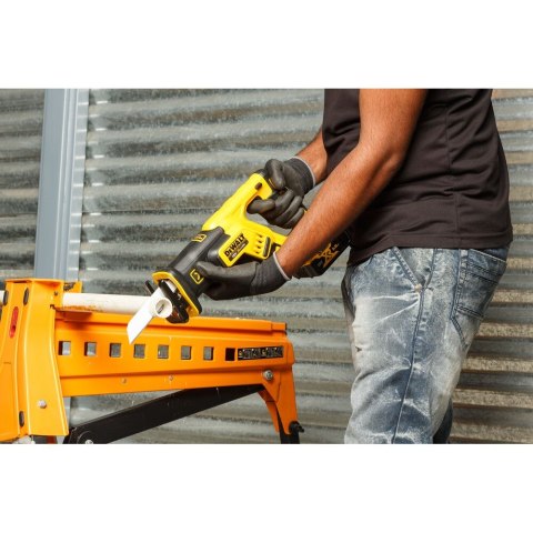 18V XR PILARKA SZABLOWA 2 X 5AH DEWALT DCS367P2-QW