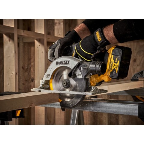 18V XR PILARKA TARCZOWA 165MM 2 X 5AH DEWALT DCS565P2-QW