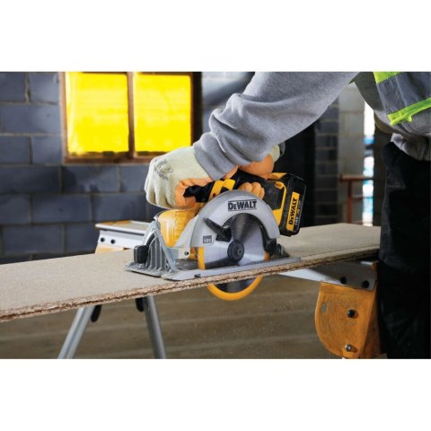 18V XR PILARKA TARCZOWA 165MM DEWALT DCS391NT-XJ