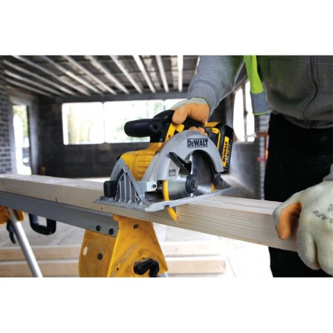 18V XR PILARKA TARCZOWA 165MM DEWALT DCS391NT-XJ