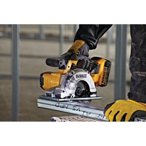 18V XR PILARKA TARCZOWA DO METALU 140MM DEWALT DCS373N-XJ