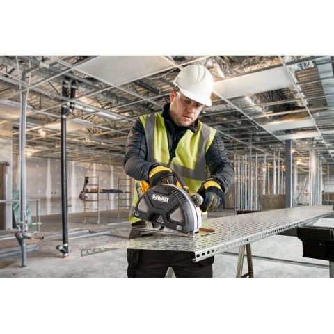 18V XR PILARKA TARCZOWA DO METALU 2X5AH PS DEWALT DCS383H2-QW