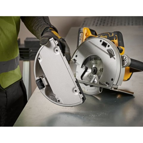 18V XR PILARKA TARCZOWA DO METALU 2X5AH PS DEWALT DCS383H2-QW