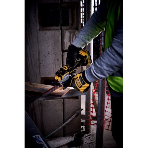 18V XR PILNIK TAŚMOWY DEWALT DCM200N-XJ