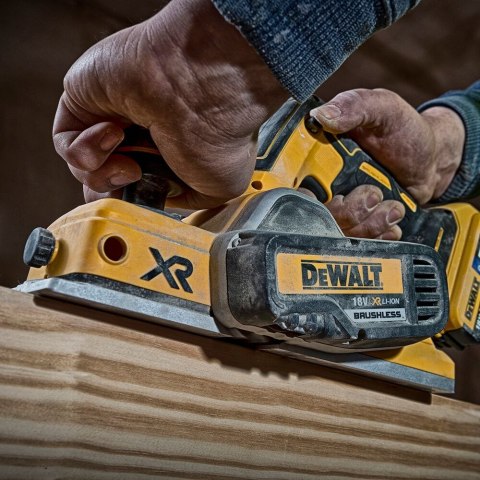 18V XR STRUG 82 MM 2 X 5AH DEWALT DCP580P2-QW