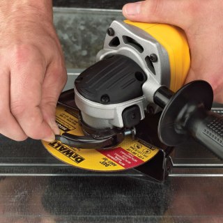 18V XR SZLIFIERKA KĄTOWA 125MM 2 X 4AH DEWALT DCG412M2-QW