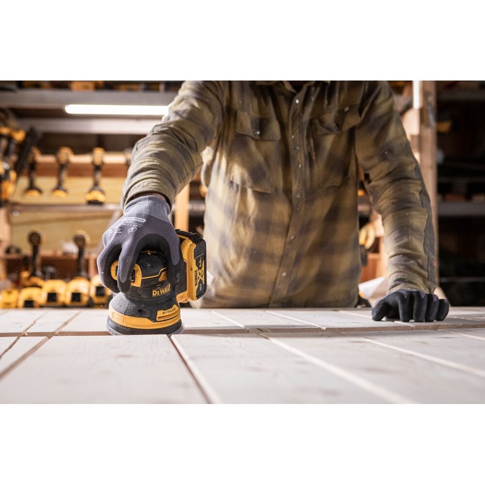 Akumulatorowa szlifierka oscylacyjna DeWalt DCW200N-XJ na arkusz ścierny 115 na 115 mm