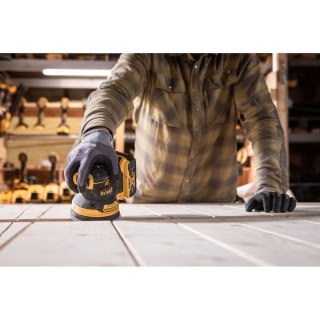 18V XR SZLIFIERKA OSCYLACYJNA 1/4 NA ARKUSZE DEWALT DCW200N-XJ