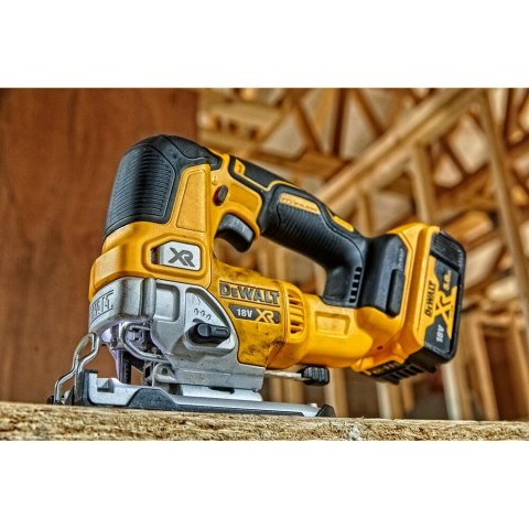 18V XR WYRZYNARKA 2 X 5AH DEWALT DCS334P2-QW